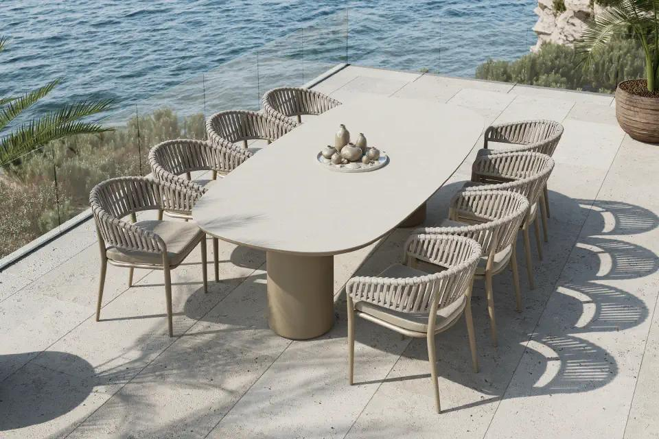 Zomers terras met Amico tuintafelset van Bristol à la carte door Exterioo tuinmeubelen