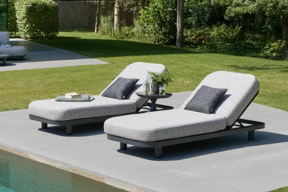 Lomano chaises longues