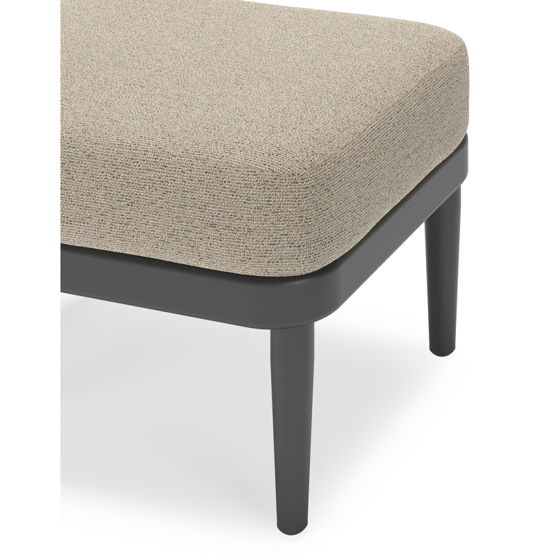 Orso poef in zwart aluminium met Marbella Beige all weather cosytica kussen