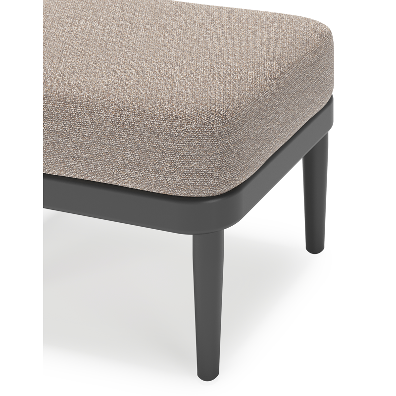 Orso poef in zwart aluminium met Wander Manioc all weather sunbrella® luxe kussen