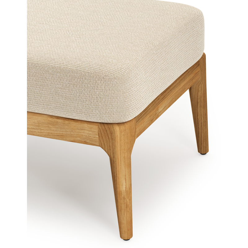 Orso poef in teak met Althea Chalk all weather cosytica kussen