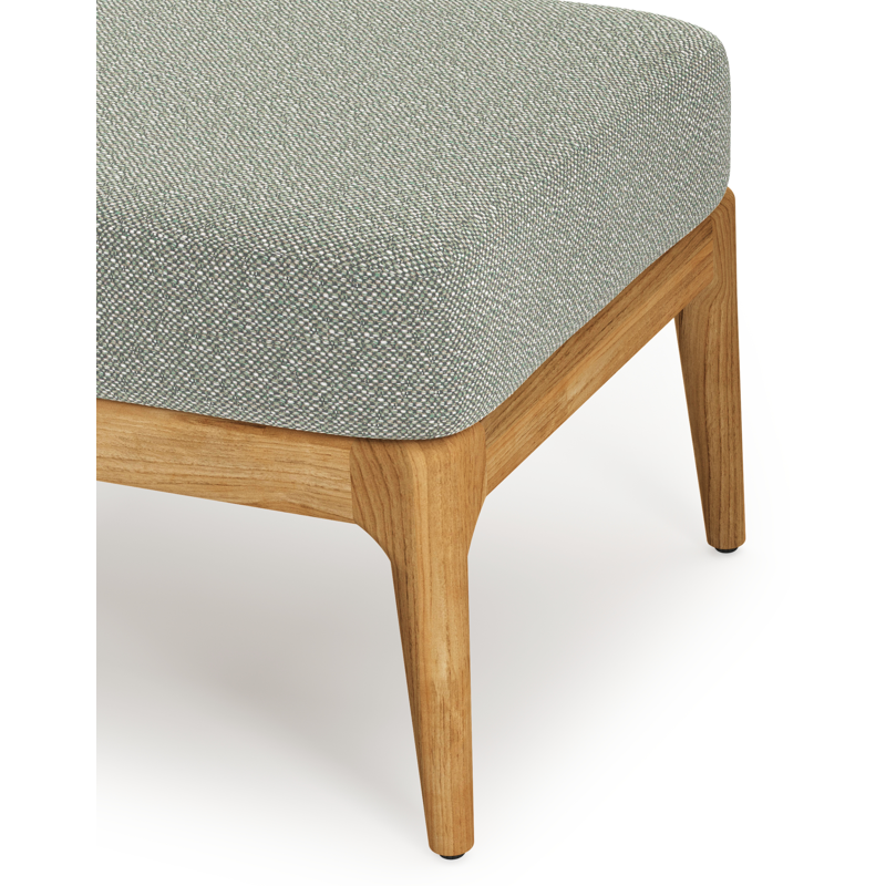 Orso poef in teak met Savane Leaf all weather sunbrella® luxe kussen
