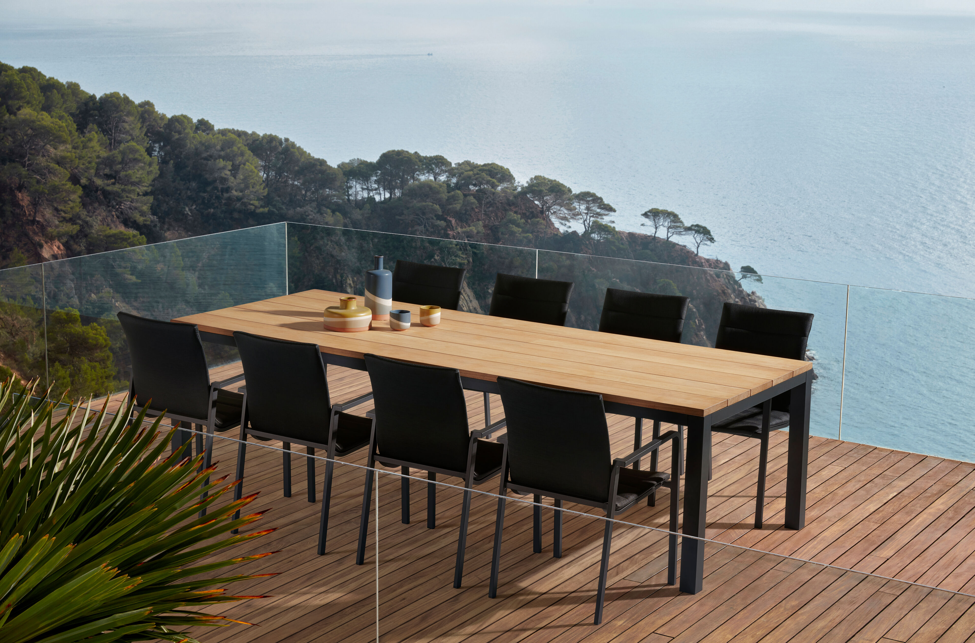 Como stapelbare tuinstoel in zwart aluminium en zwart luxe comfort textilene