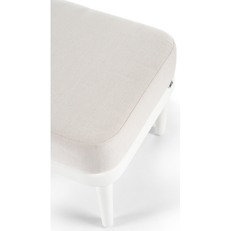 Orso poef in wit aluminium en beige textilene met natte linen chalk all weather sunbrella® luxe kussen