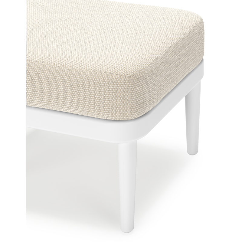 Orso poef in wit aluminium met Althea Off White All Weather Cosytica kussen
