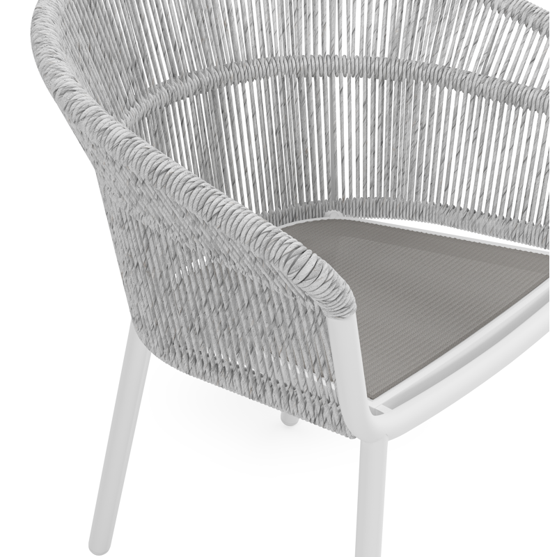 Matera stapelbare tuinstoel in wit aluminium en wit gedraaide ronde wicker met kussen in sand All Weather Olefin