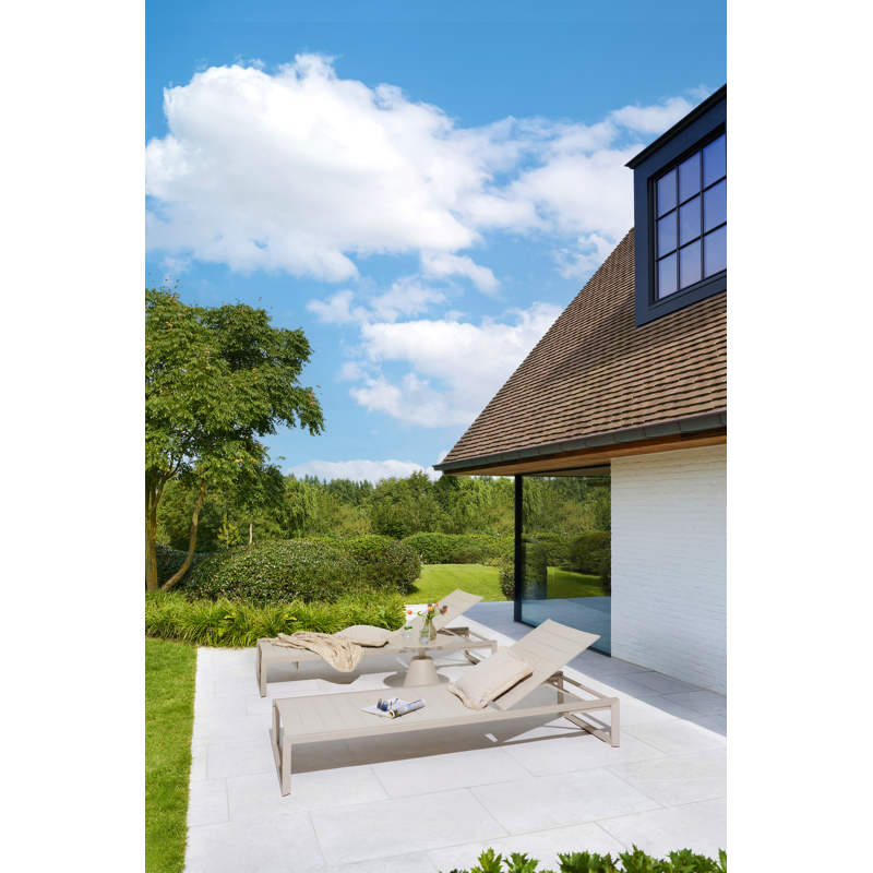 Cirello verstelbaar ligbed in beige aluminium en beige comfort textileen