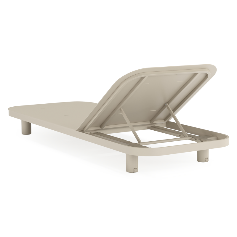 Chaise longue réglable Donato en aluminium beige avec All Weather Sunbrella® luxe lopi marble coussin