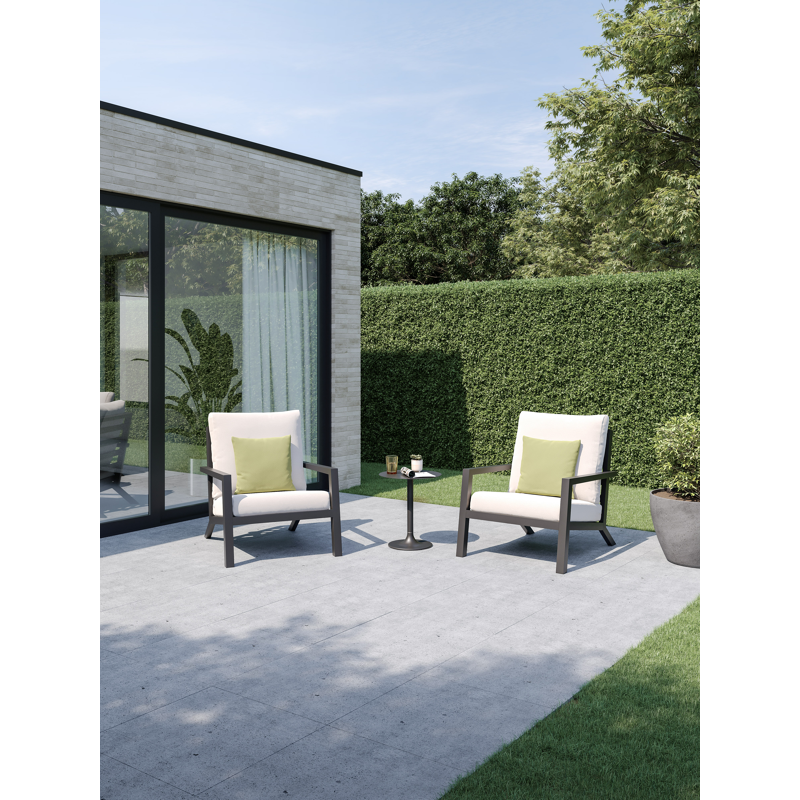 Alcudia loungestoel in zwart aluminium met beige Weather+ Olefin kussens