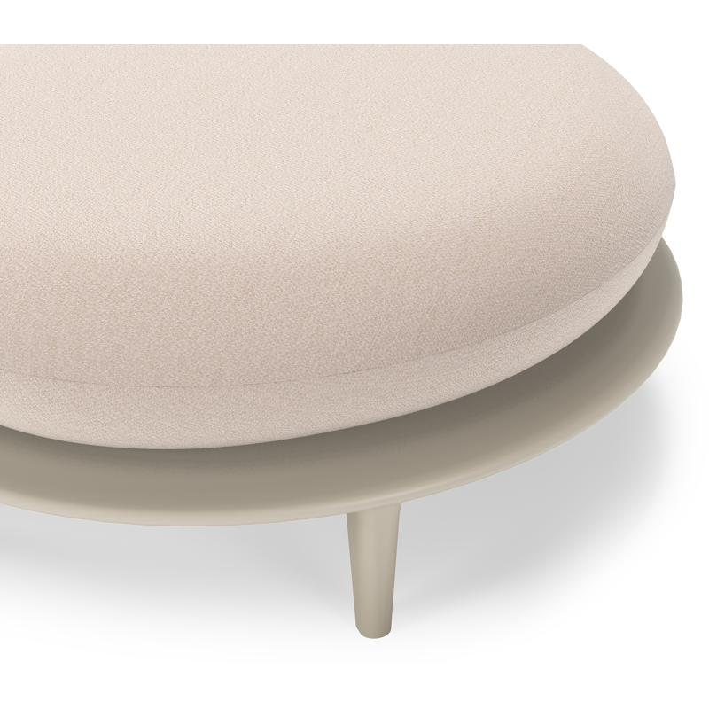 Bomero poef in beige aluminium met wander pilat all weather sunbrella® luxe kussen