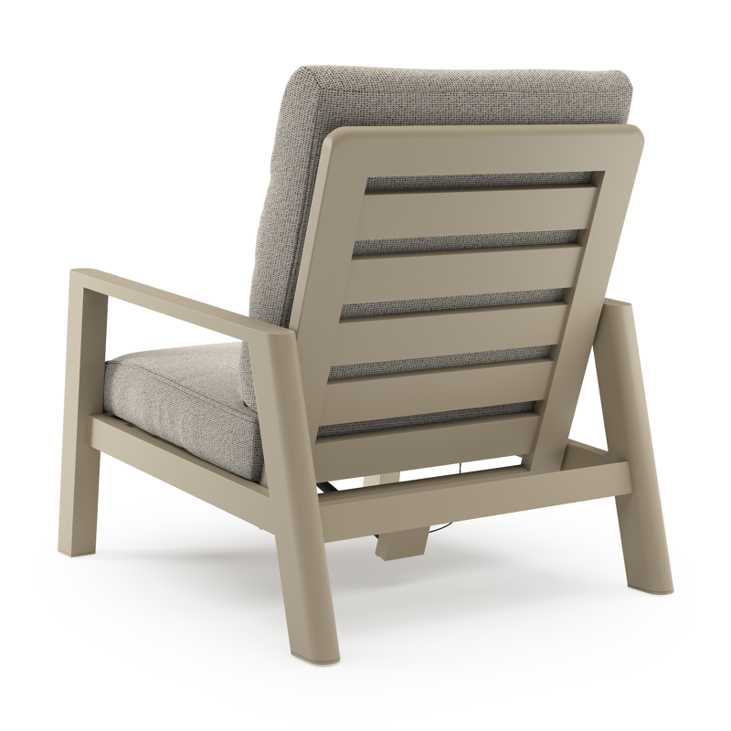 Cirello loungestoel in beige aluminium met firenze sand all weather solica kussen