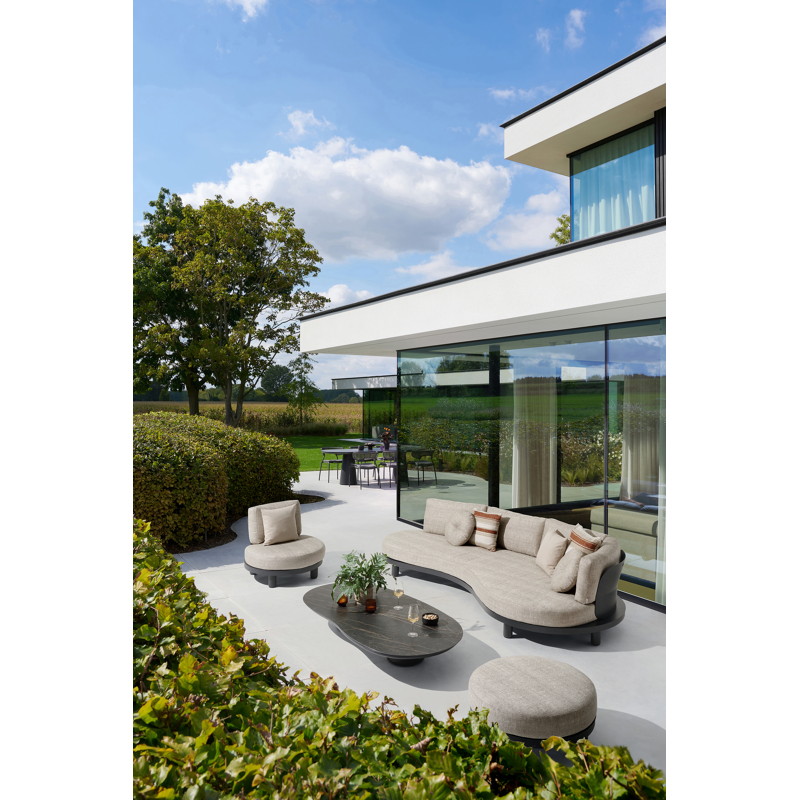Donato loungebank in zwart aluminium met wander pilat all weather sunbrella® luxe kussen
