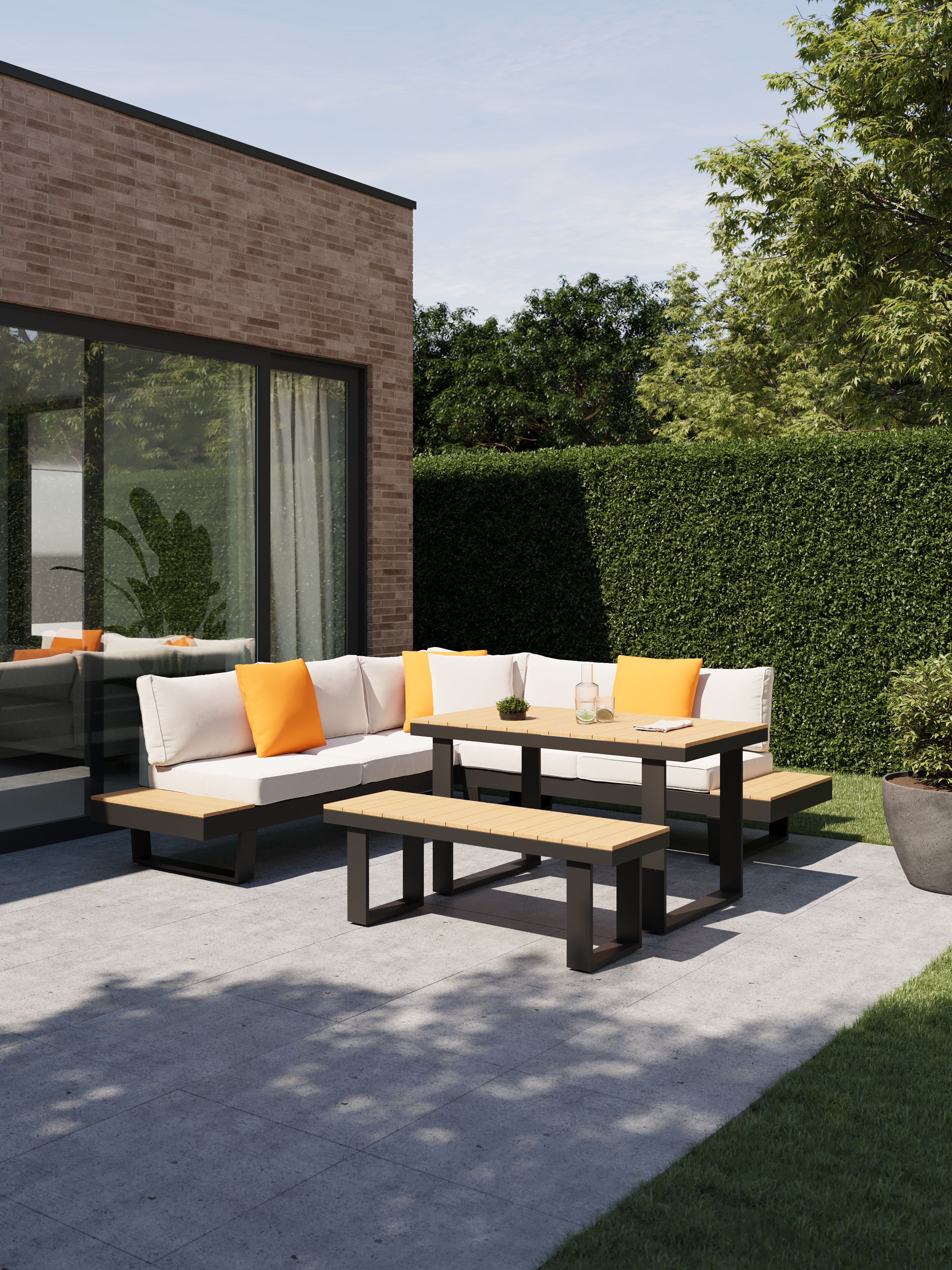 Alora loungehoek in zwart aluminium met beige weather+ softtouch kussens en loungetafel