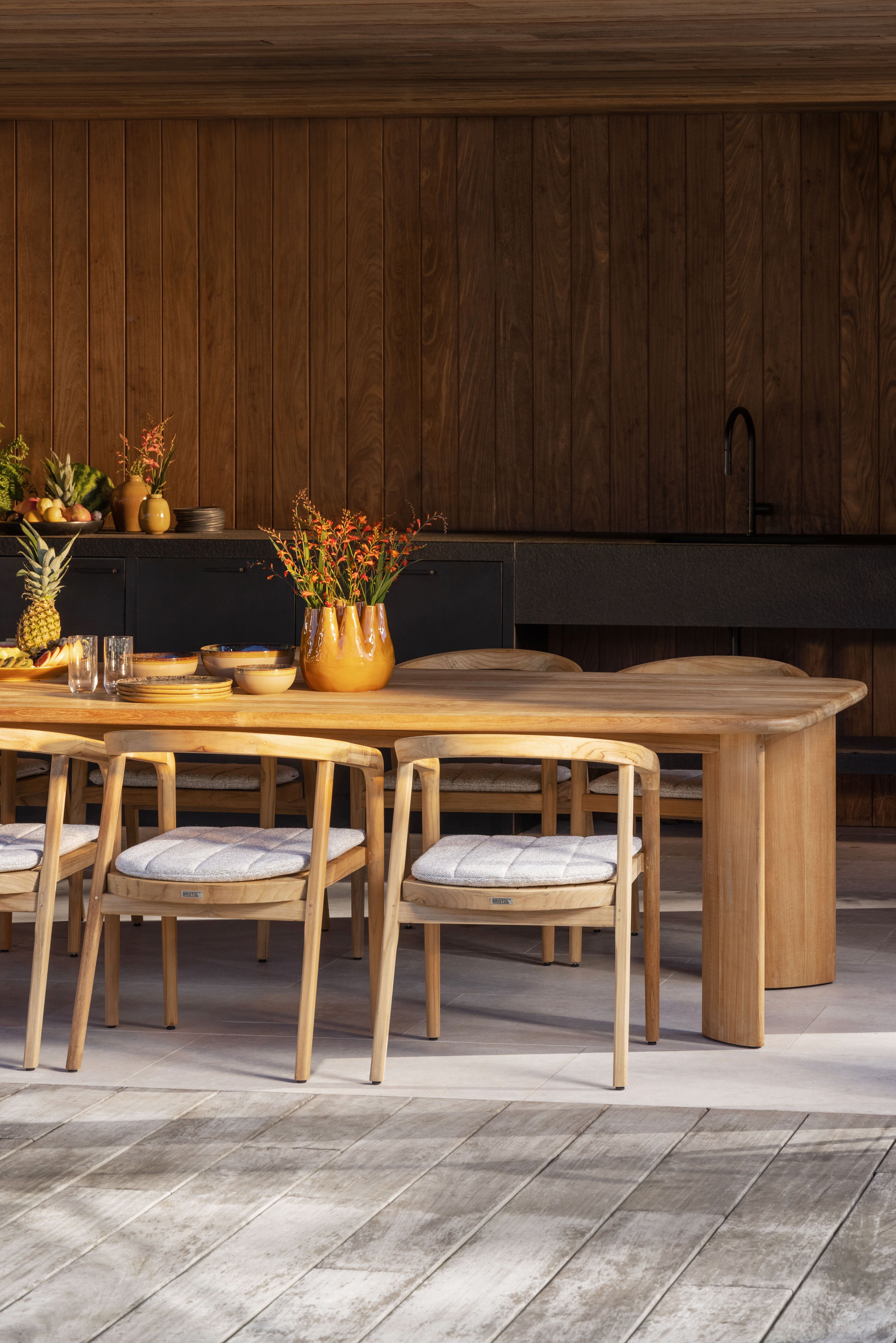 Gardo tuintafel bootvorm in teak - L 255 x B 115 x H 75 cm