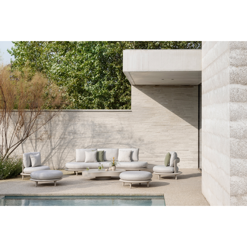 Bomero loungebank in beige aluminium met firenze natural all weather solica kussen