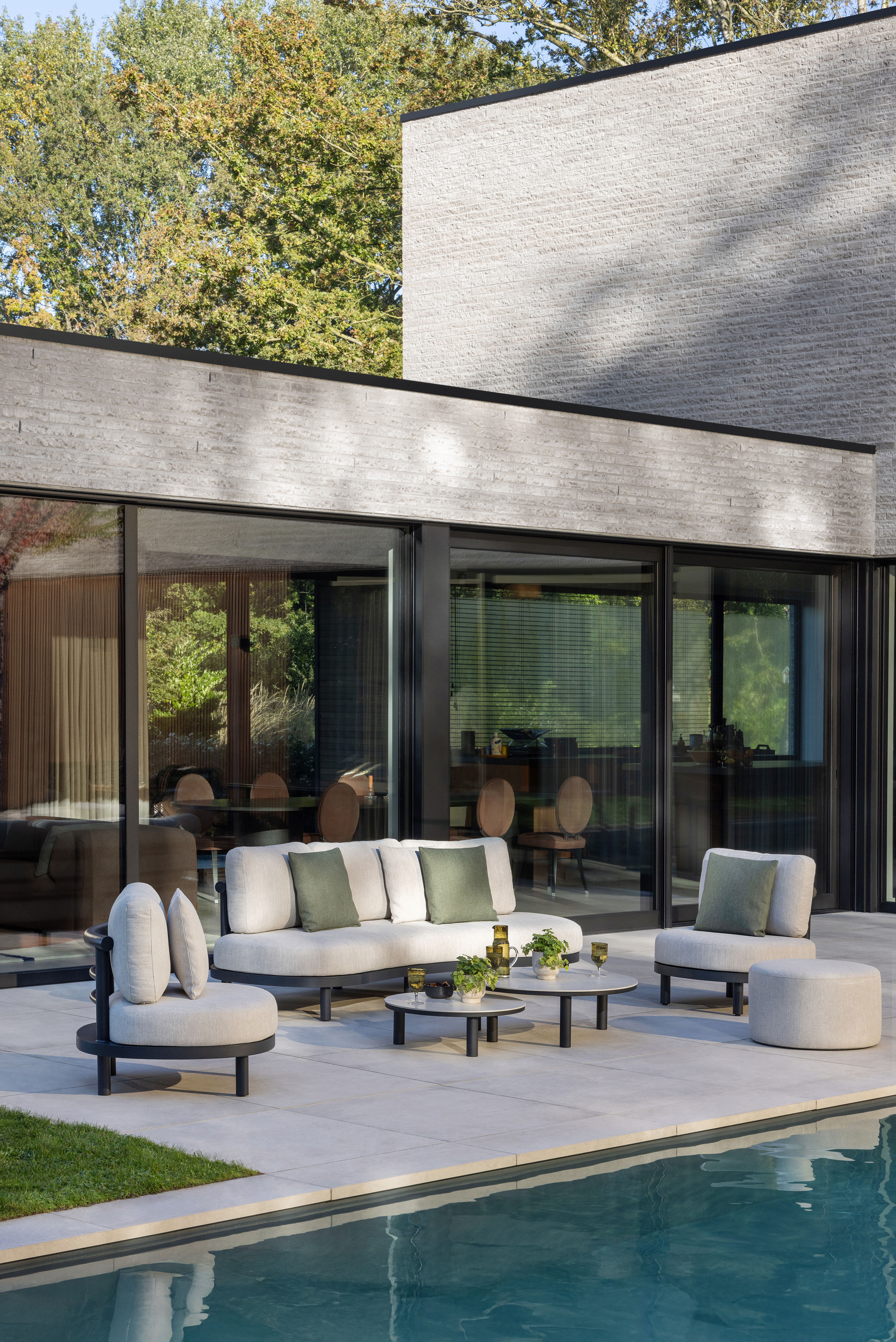 Lindo loungeset in zwart aluminium met rustic weather+ softtouch kussens