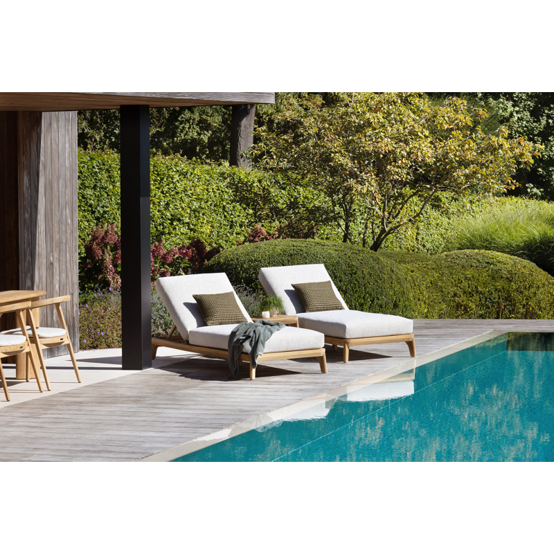 Orso verstelbaar ligbed in teak met lopi marble all weather sunbrella® luxe kussen