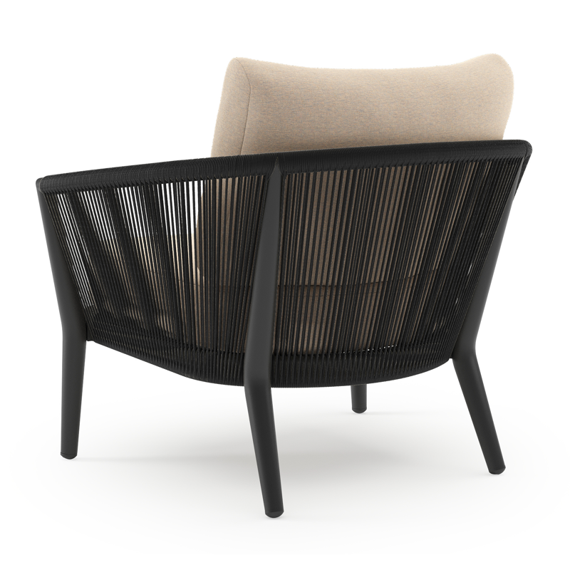 Orso loungestoel in zwart aluminium en zwart verticaal geweven ronde rope met Heritage Papyrus all weather sunbrella® luxe kussen