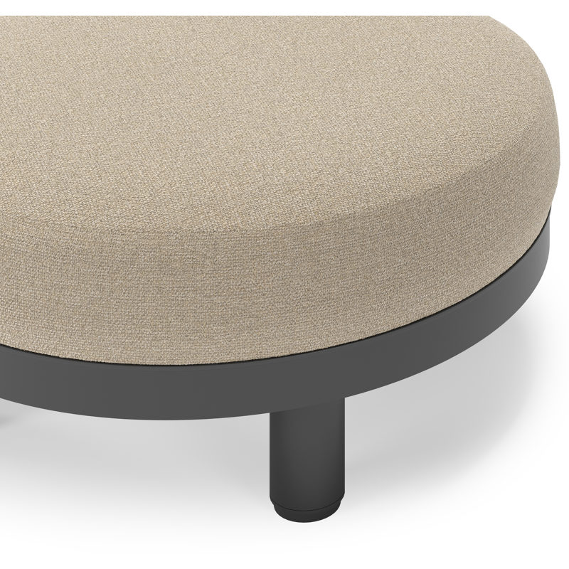 Donato lounge poef in zwart aluminium met All Weather Cosytica Marbella Sand kussen