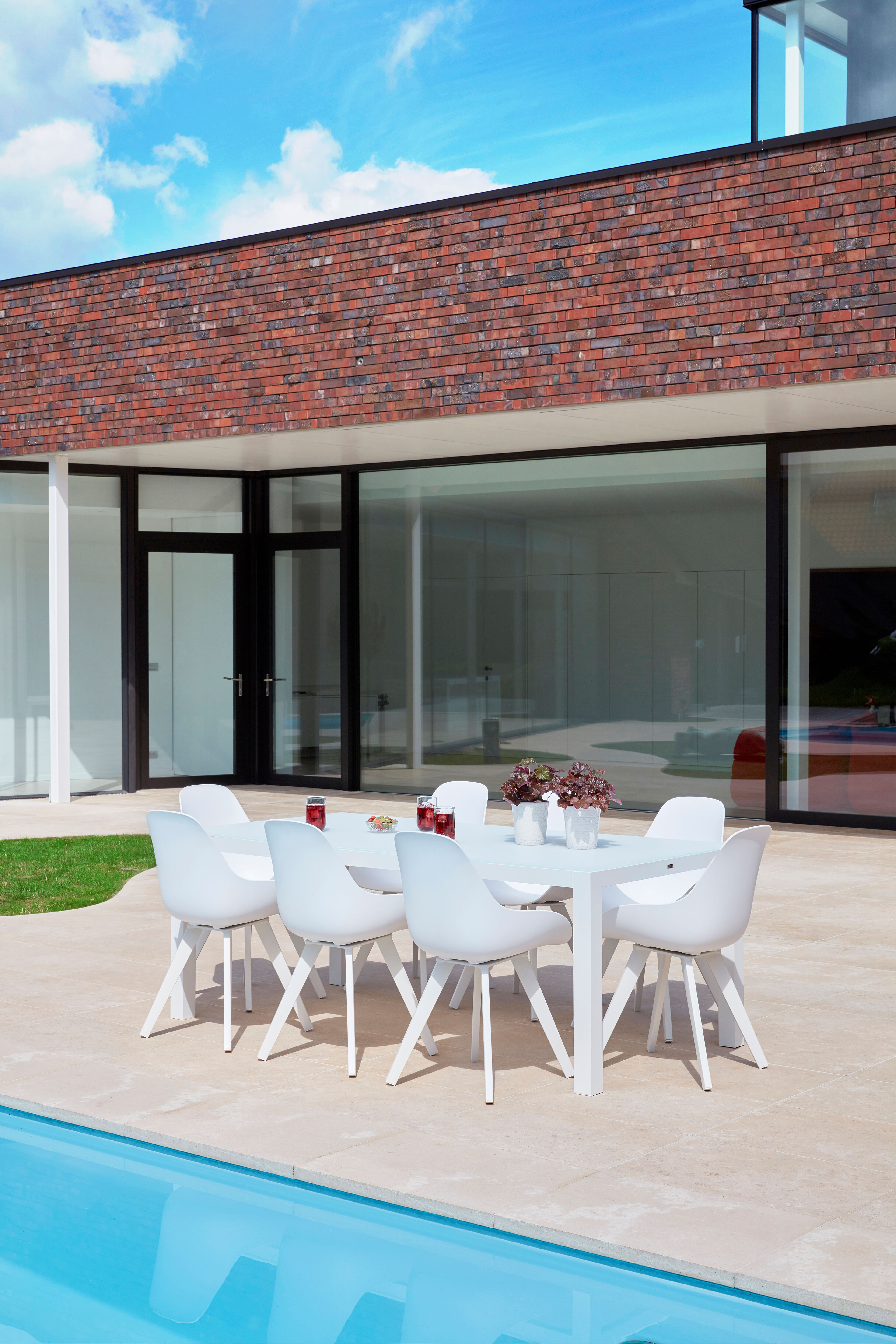 Mesa tuinstoel in wit aluminium en wit kunststof