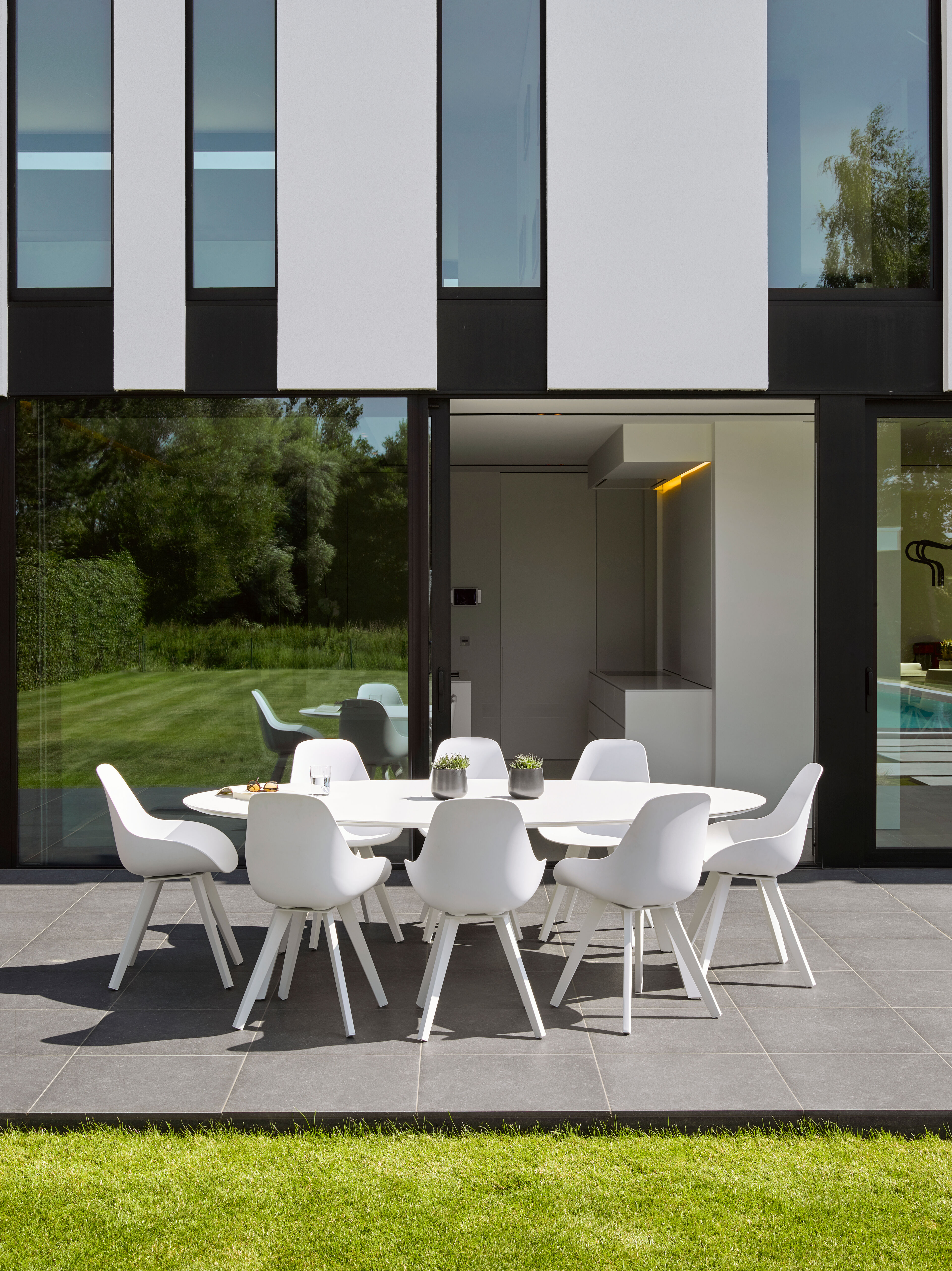 Mesa tuinstoel in wit aluminium en wit kunststof