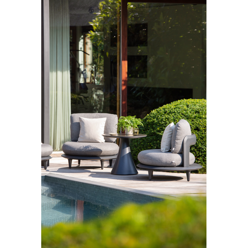 Fauteuil de jardin Bomero en aluminium noir et coussins en all weather solica firenze natural