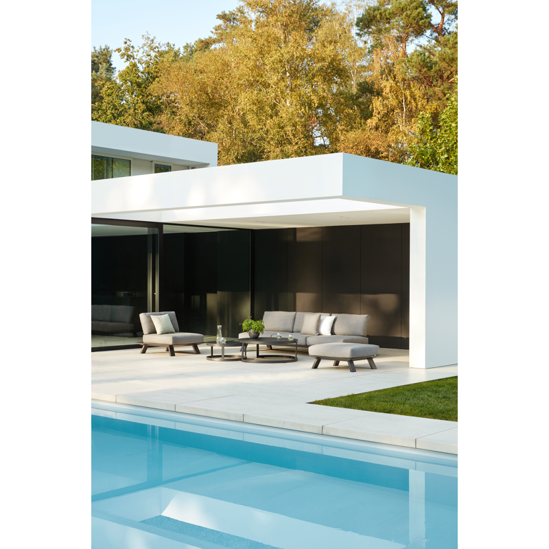 Cesano loungebank 3-zit in zwart aluminium met natte charcoal chine all weather sunbrella® luxe kussen