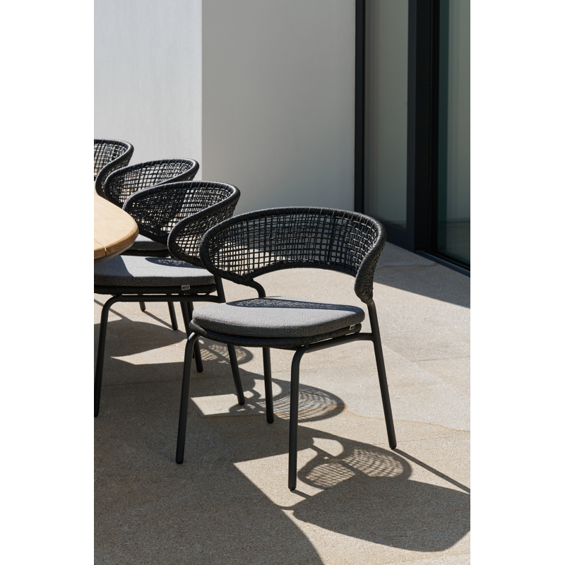 Donato XL stapelbare tuinstoel in zwart aluminium en zwart wicker