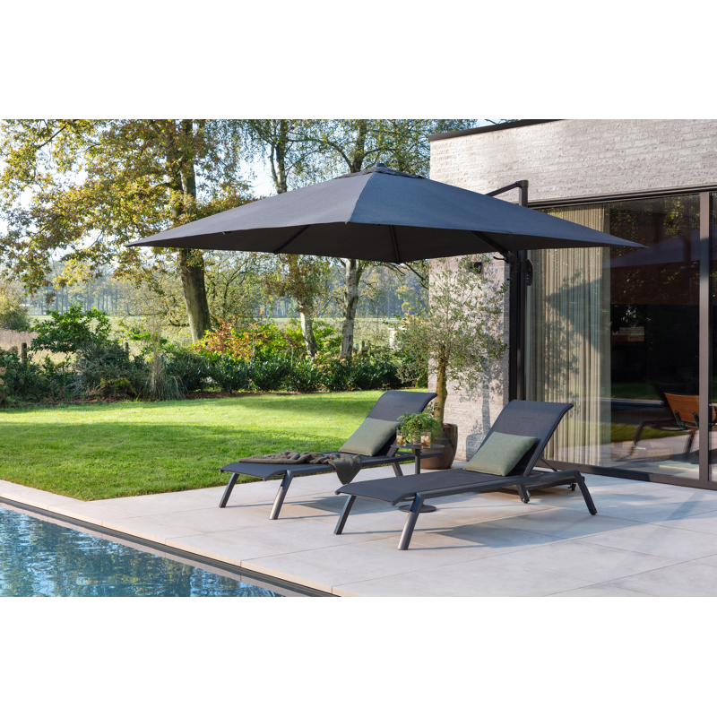 Table d'appoint Litta en aluminium noir - Diam. 43 x Haut. 50 cm