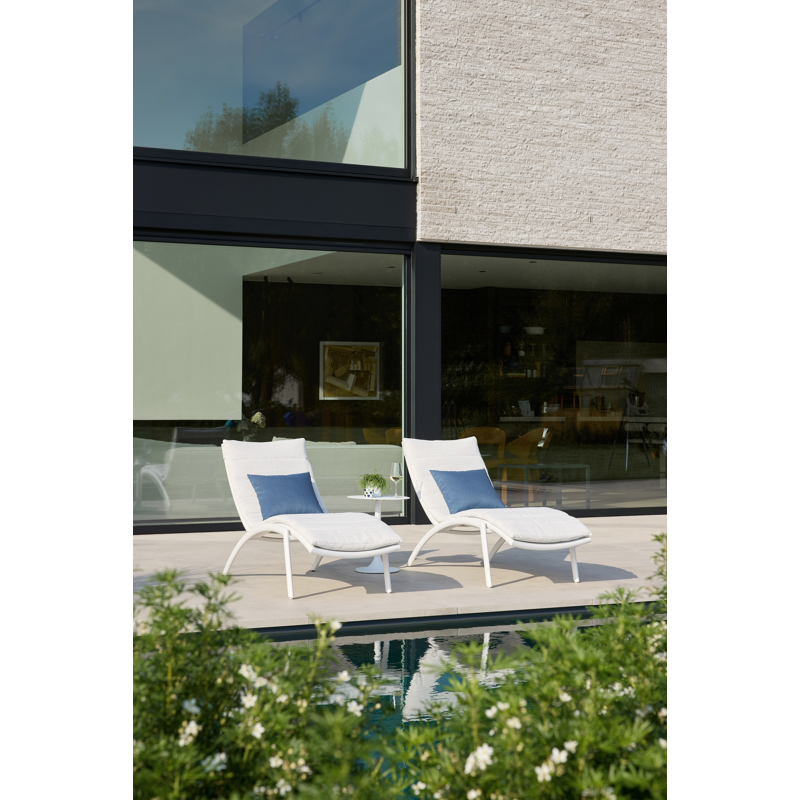 Table d'appoint Litta en aluminium blanc - Diam. 43 x Haut. 50 cm