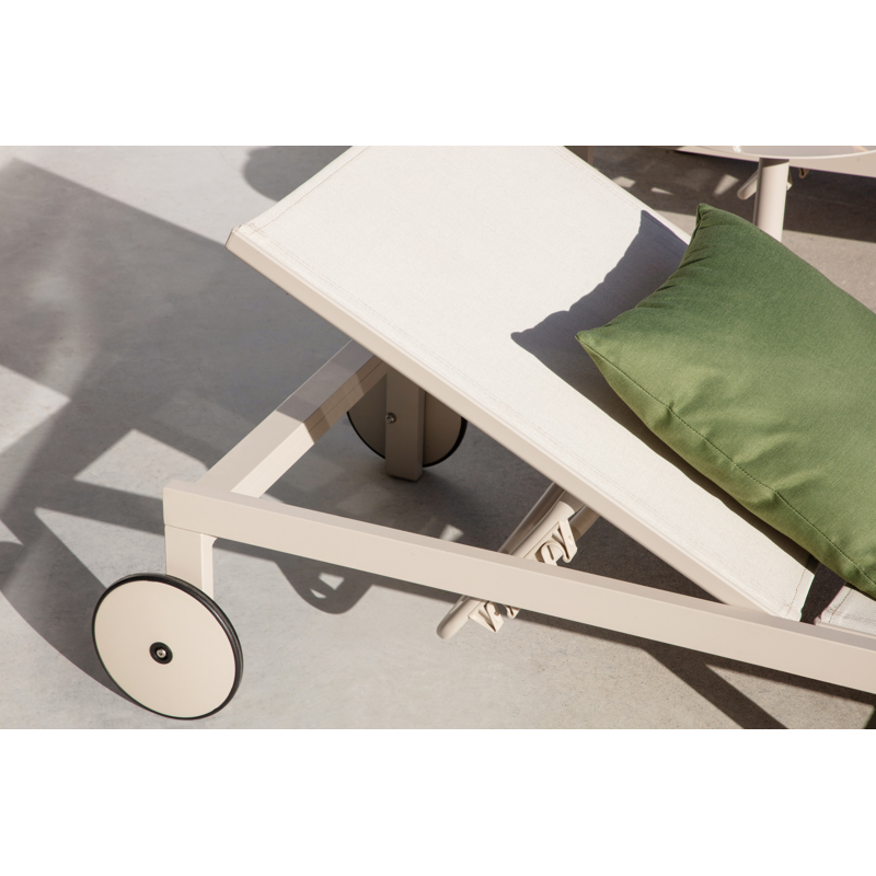 Alba verstelbaar ligbed in beige aluminium en beige single textileen