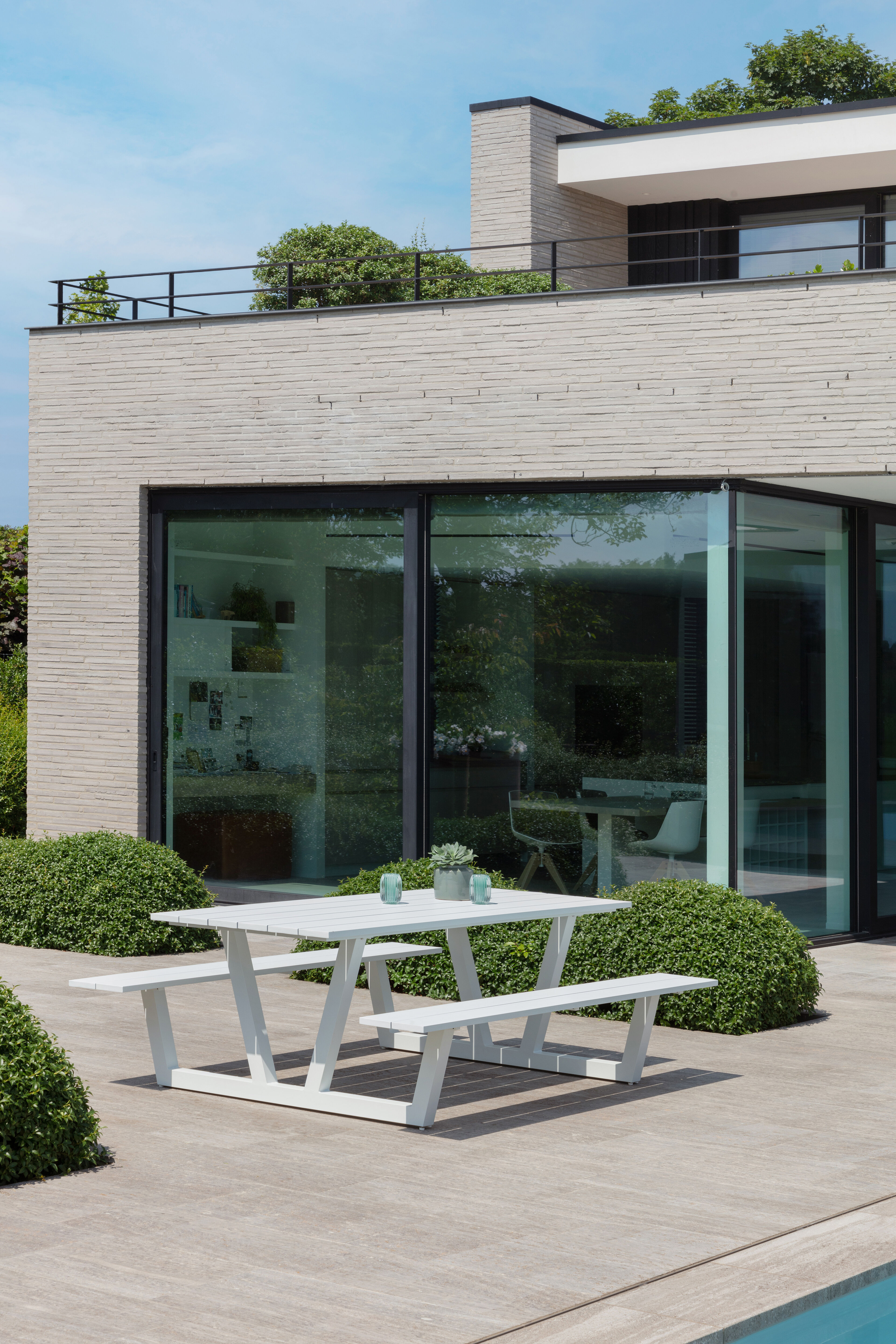Felino picknicktafel in wit aluminium - L 220 x B 176 x H 76 cm