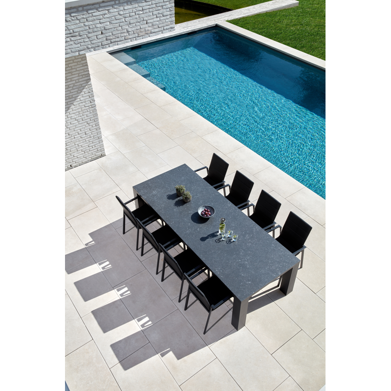 Cirello stapelbare tuinstoel in zwart aluminium en zwart luxe comfort textilene