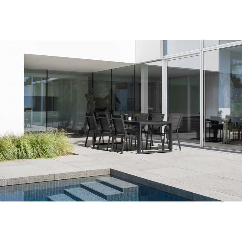Chaise de jardin empilable Lioni in aluminium noir et textilène noir