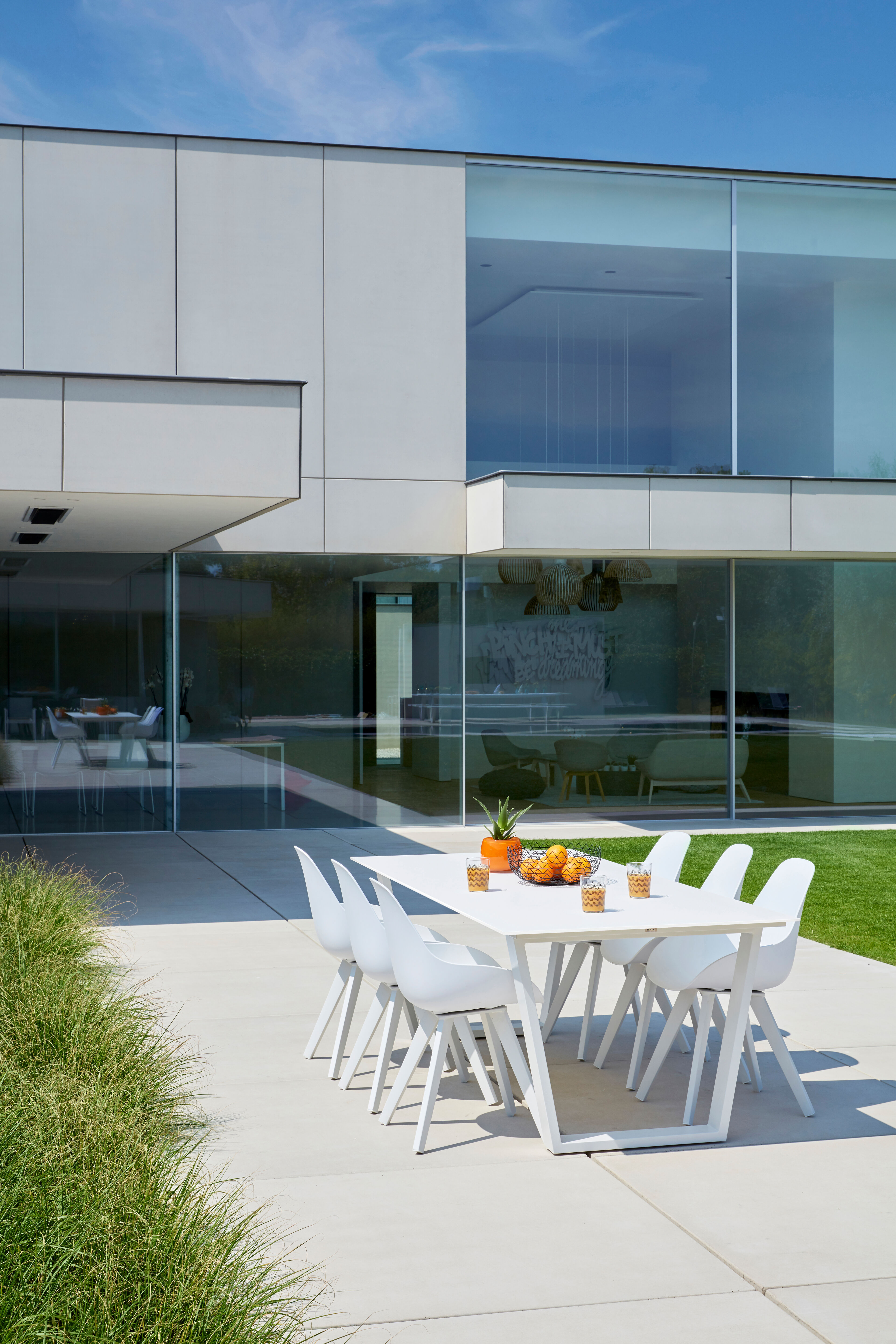 Mesa tuinstoel in wit aluminium en wit kunststof