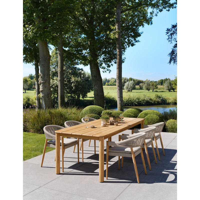 Orso tuintafel rechthoekig afgerond in teak - L 240 x B 100 x H 74 cm
