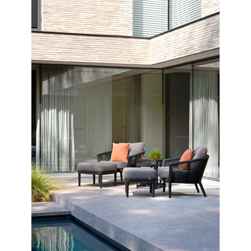 Orso poef in zwart aluminium met Heritage Leaf all weather sunbrella® luxe kussen