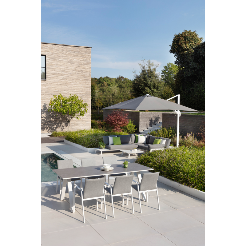 Avola zweefparasol met tiltfunctie in wit aluminium met grijs Sunbrella® parasoldoek - L1 300 x L2 300 cm (zonder voet)