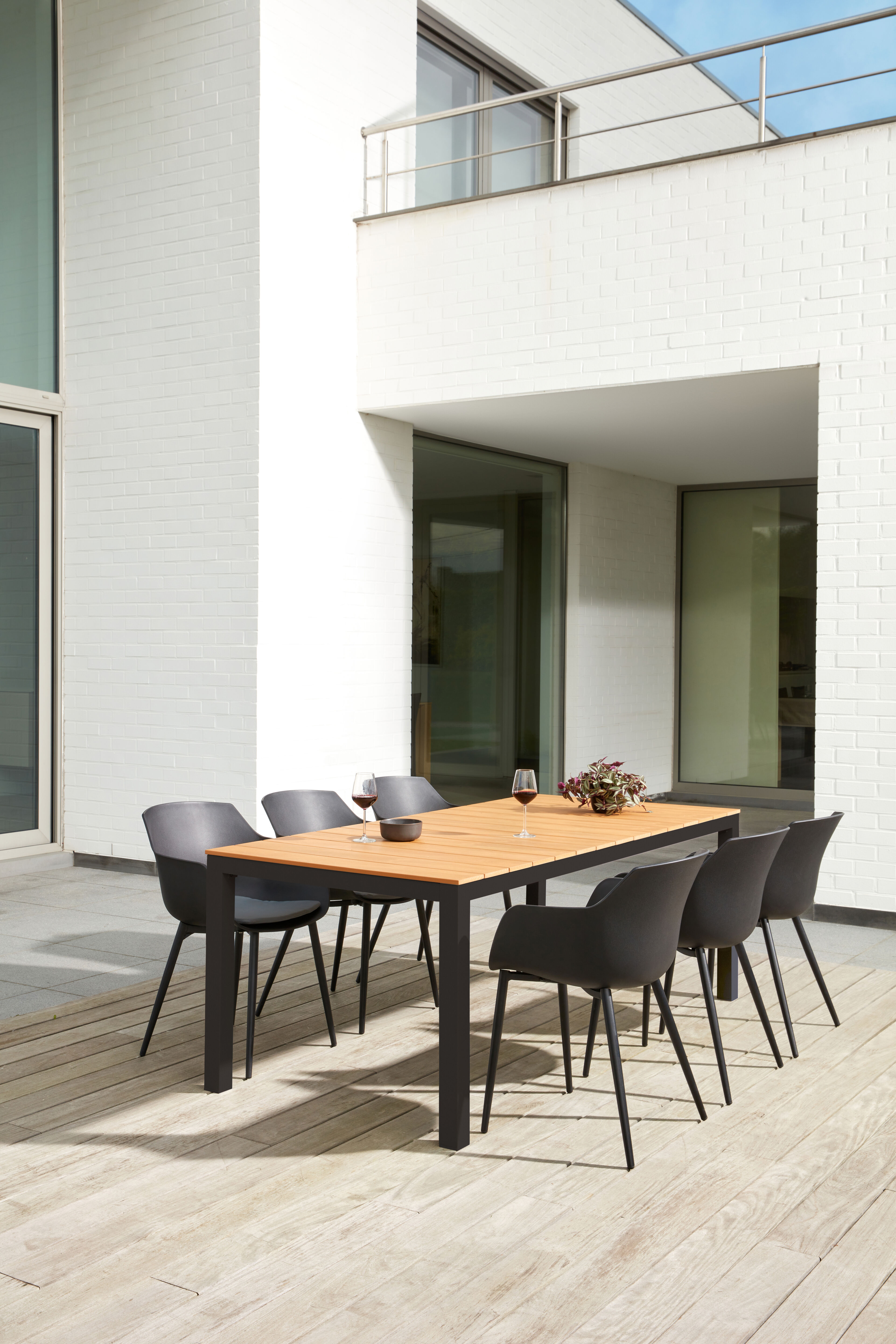 Table de jardin Toma rectangulaire en aluminium noir et polywood - Lg. 200 x Lrg. 90 x Haut. 73 cm