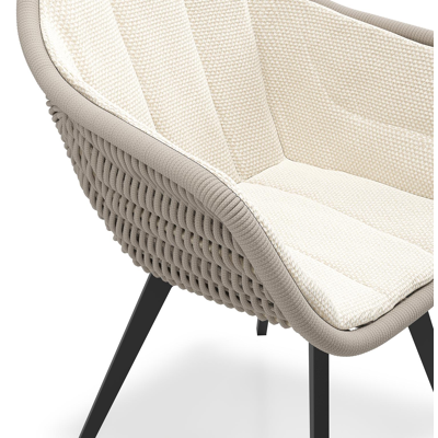 Pagino tuinstoel in zwart aluminium en beige verticaal geweven ronde rope met zitkussen in All Weather Cosytica Althea Off White