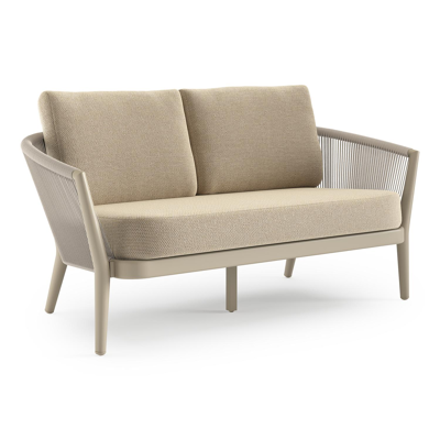Orso loungebank in beige aluminium en beige verticaal geweven ronde rope met Althea Camel all weather cosytica kussen