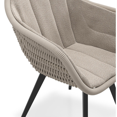 Pagino tuinstoel in zwart aluminium en beige ronde wicker met kussen in savane coconut all weather sunbrella® luxe