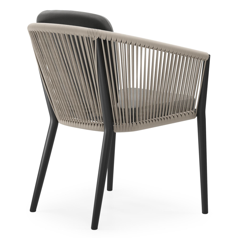 Orso tuinstoel in zwart aluminium en beige verticaal geweven ronde rope met kussen in natte charcoal chine all weather sunbrella® luxe