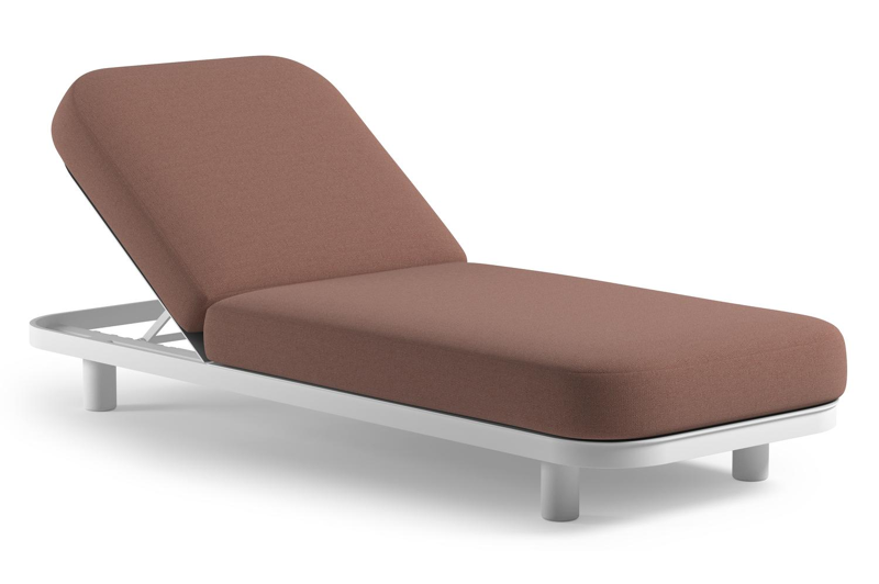 Chaise longue réglable Donato en aluminium blanc et coussin en all weather Sunbrella® luxe savane rust