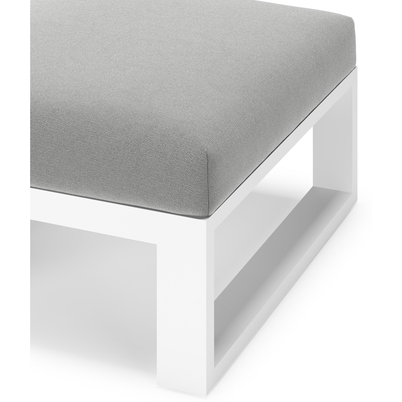 Verato poef in wit aluminium met savane grey all weather sunbrella® luxe kussen