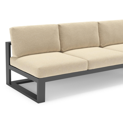 Verato loungehoek in zwart aluminium met althea camel all weather cosytica kussen