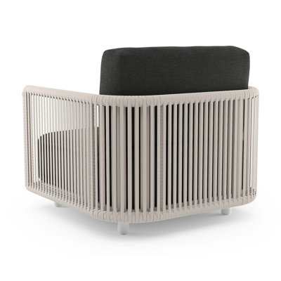 Organo loungestoel in wit aluminium en beige verticaal geweven luxe vlakke rope met chartres sooty all weather Sunbrella® luxe kussen