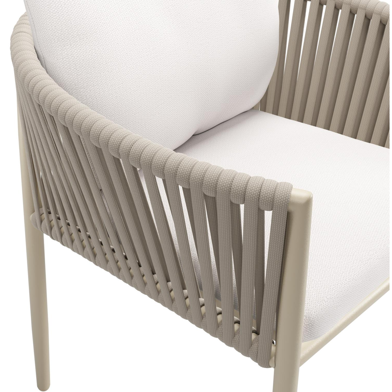 Organo tuinstoel in beige aluminium en beige verticaal geweven luxe vlakke rope met zitkussen in All Weather Sunbrella® Luxe Savane Whisper