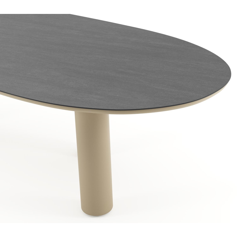 Amico tuintafel organisch in beige aluminium en volkeramiek Basalt Black - L 280 x B 120 x H 73.5 cm