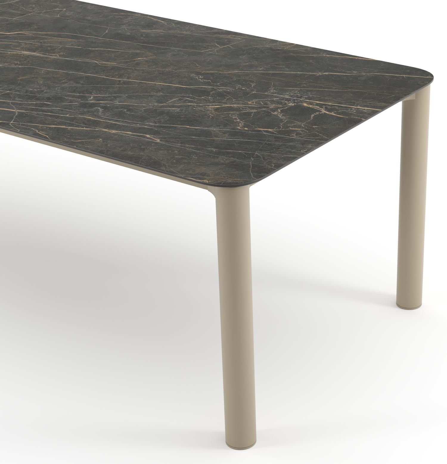 Orso tuintafel rechthoekig afgerond in beige aluminium en volkeramiek Black Obsession - L 240 x B 100 x H 74.5 cm